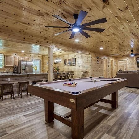 Hidden Creek, Pool Table, Hot Tub, 1089 Free Tickets Each Paid Day, Dollywood And More Gatlinburg Zewnętrze zdjęcie
