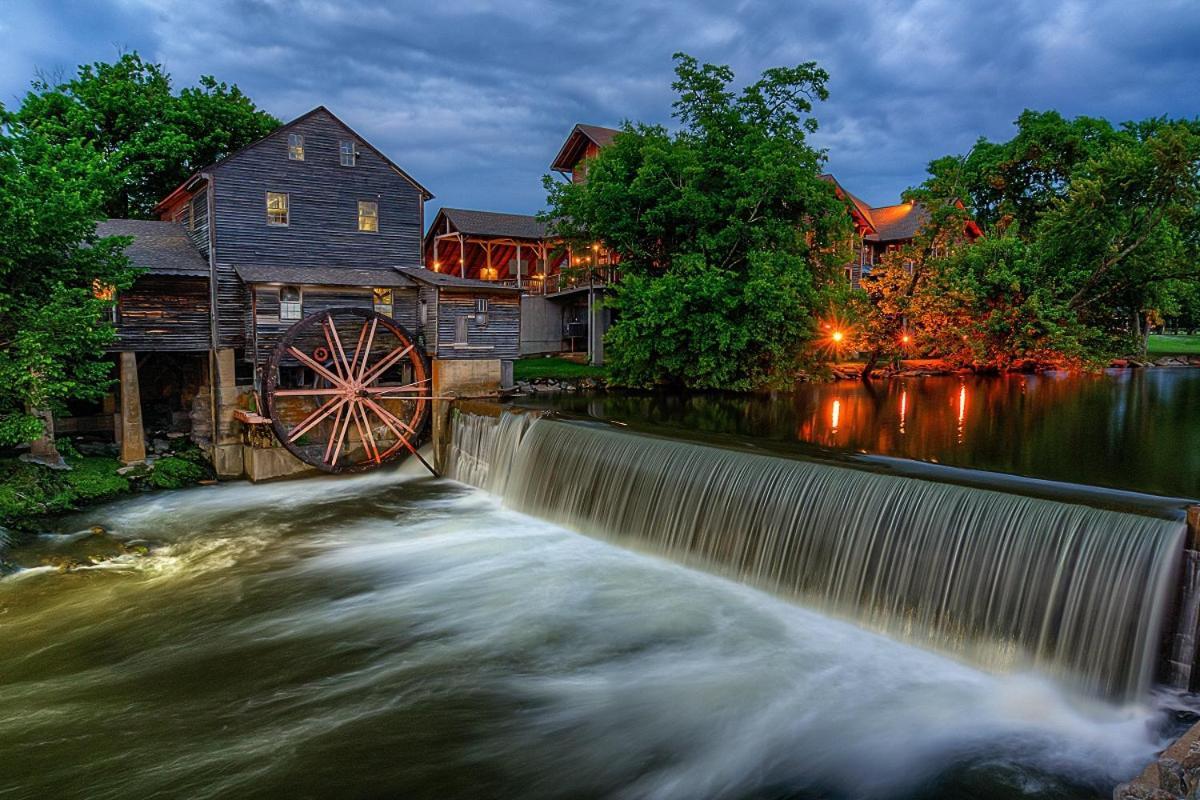 Hidden Creek, Pool Table, Hot Tub, 1089 Free Tickets Each Paid Day, Dollywood And More Gatlinburg Zewnętrze zdjęcie
