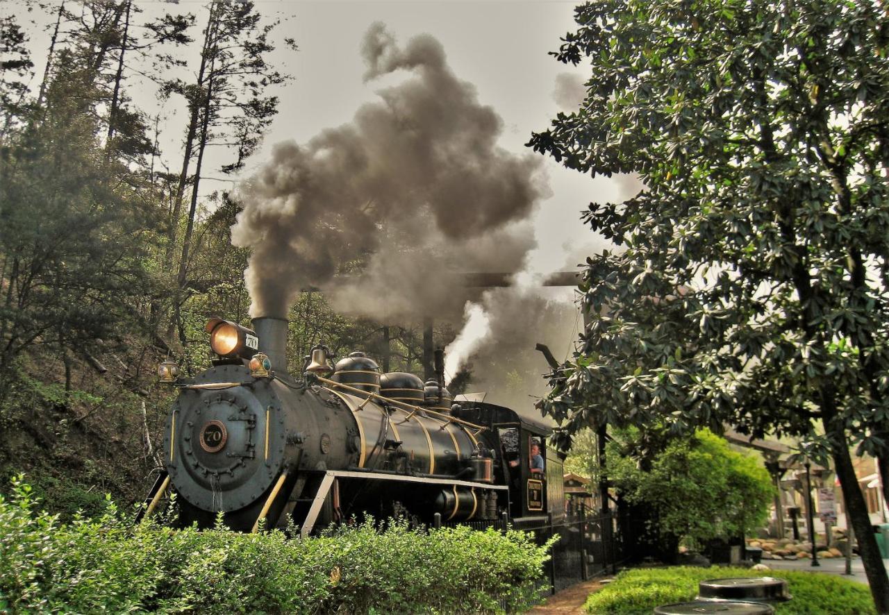 Hidden Creek, Pool Table, Hot Tub, 1089 Free Tickets Each Paid Day, Dollywood And More Gatlinburg Zewnętrze zdjęcie