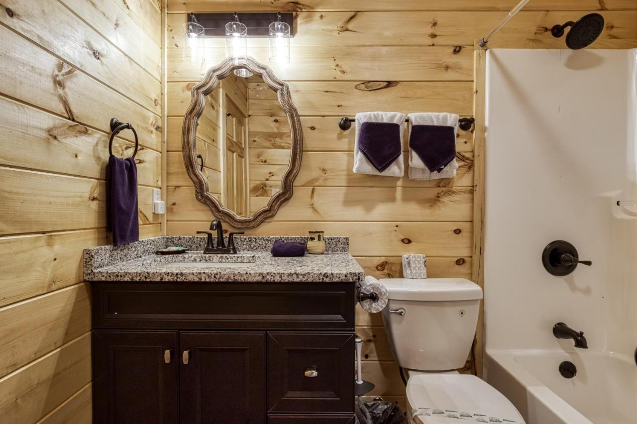 Hidden Creek, Pool Table, Hot Tub, 1089 Free Tickets Each Paid Day, Dollywood And More Gatlinburg Zewnętrze zdjęcie