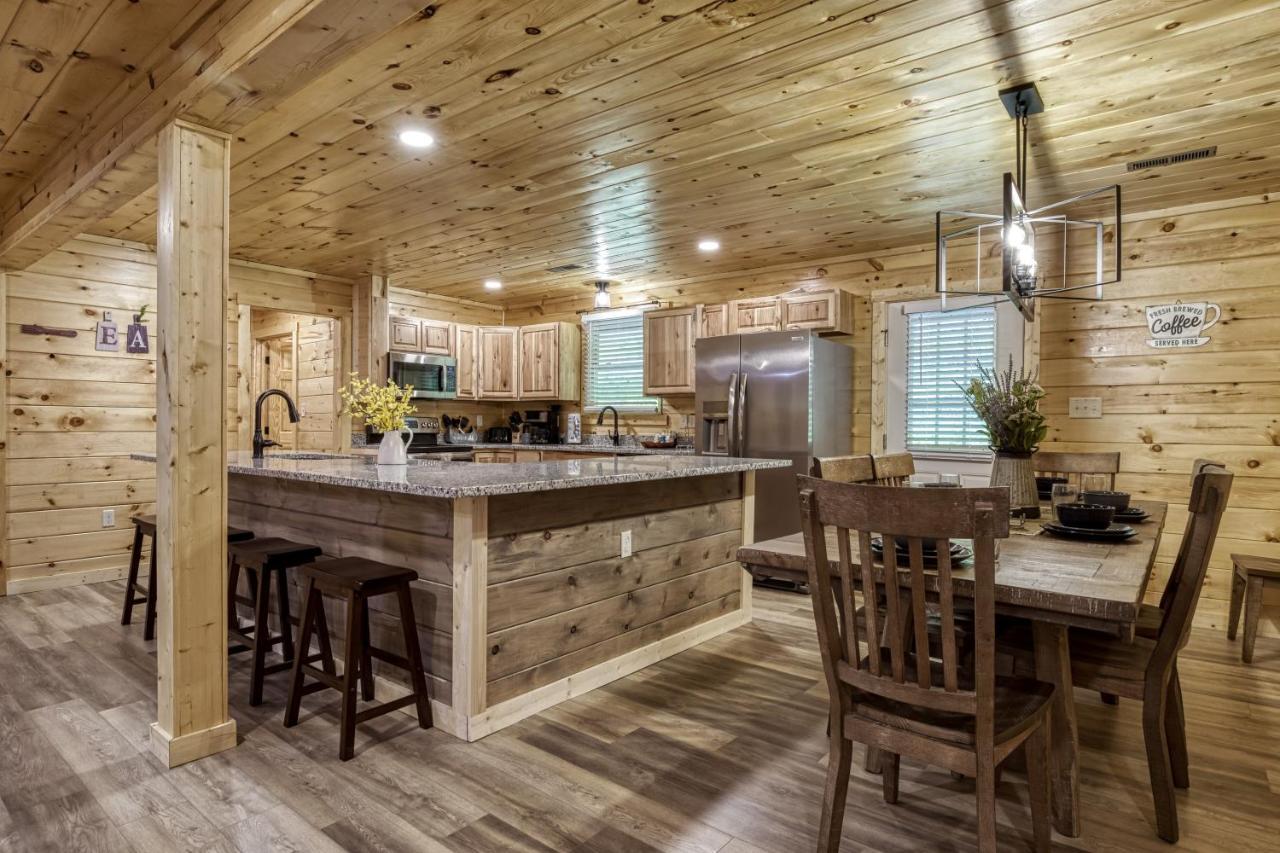 Hidden Creek, Pool Table, Hot Tub, 1089 Free Tickets Each Paid Day, Dollywood And More Gatlinburg Zewnętrze zdjęcie