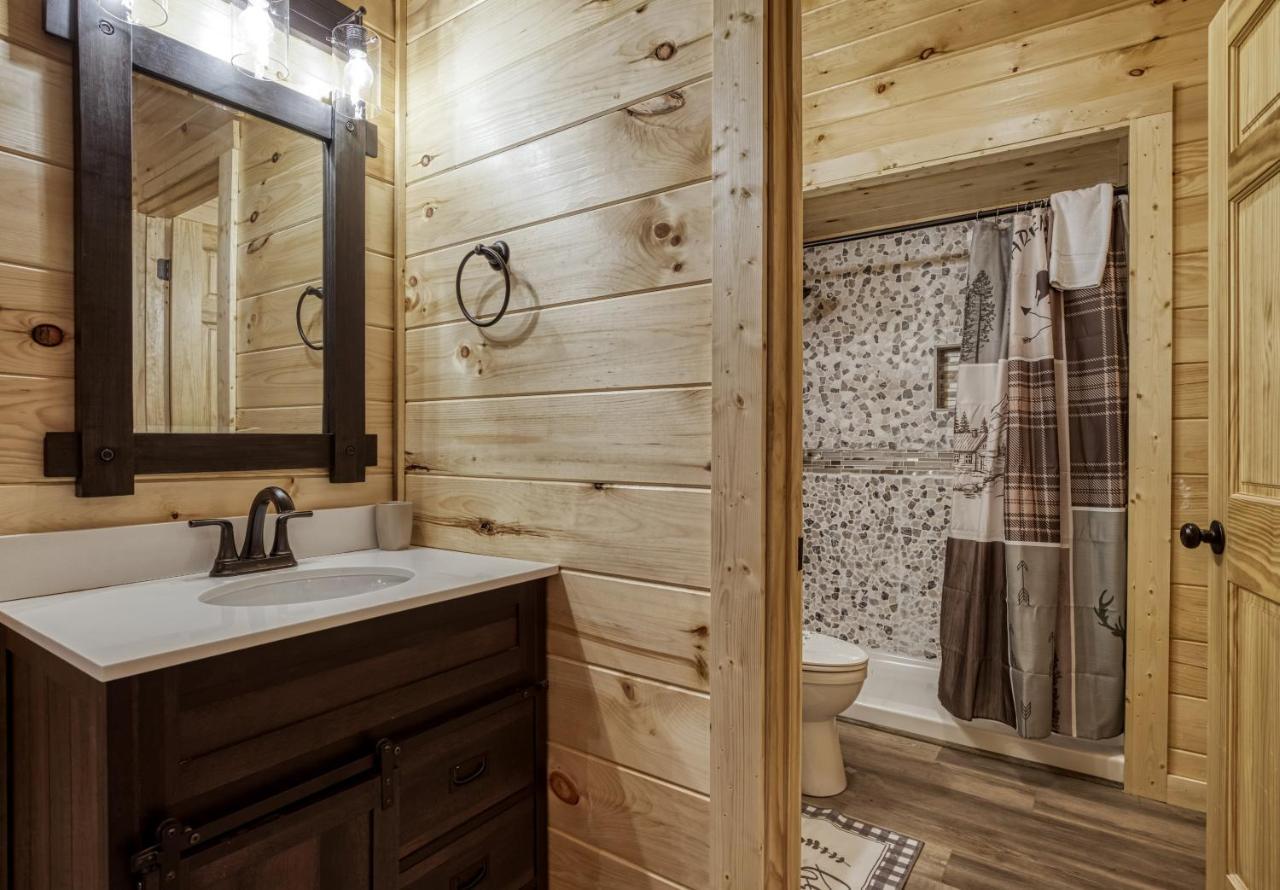 Hidden Creek, Pool Table, Hot Tub, 1089 Free Tickets Each Paid Day, Dollywood And More Gatlinburg Zewnętrze zdjęcie