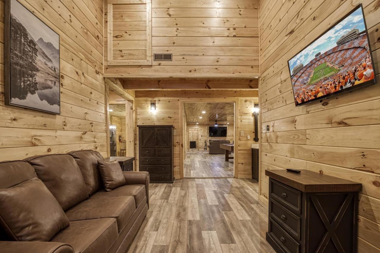 Hidden Creek, Pool Table, Hot Tub, 1089 Free Tickets Each Paid Day, Dollywood And More Gatlinburg Zewnętrze zdjęcie