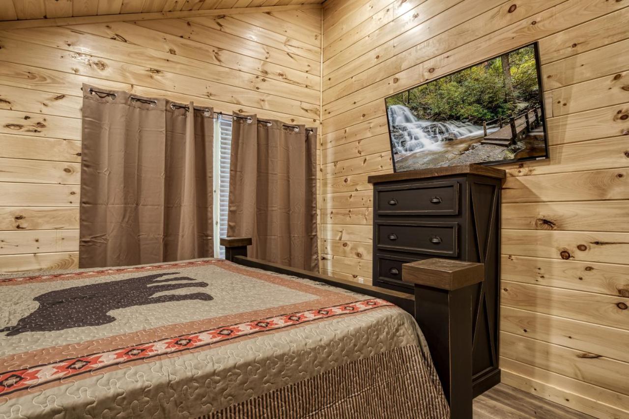 Hidden Creek, Pool Table, Hot Tub, 1089 Free Tickets Each Paid Day, Dollywood And More Gatlinburg Zewnętrze zdjęcie