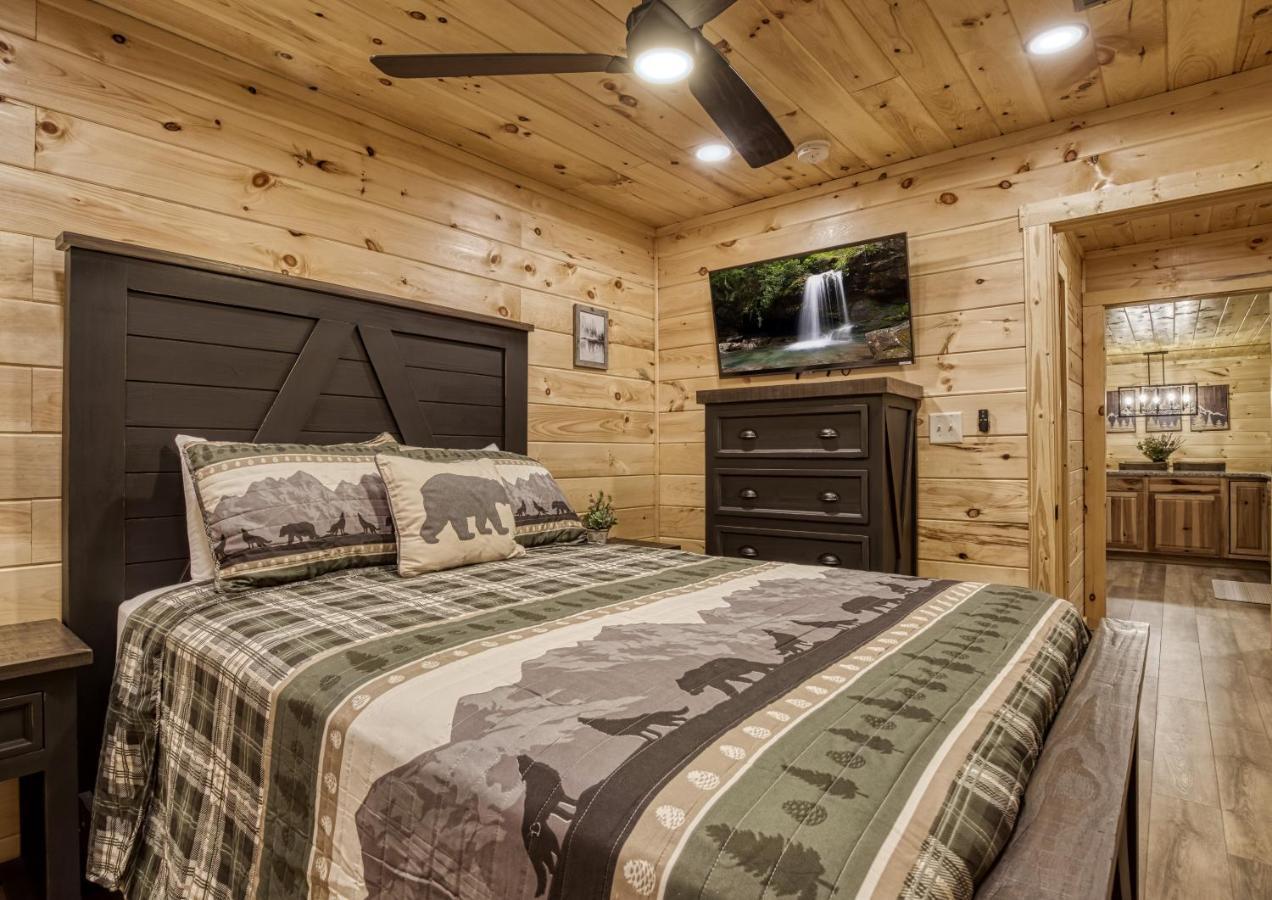 Hidden Creek, Pool Table, Hot Tub, 1089 Free Tickets Each Paid Day, Dollywood And More Gatlinburg Zewnętrze zdjęcie