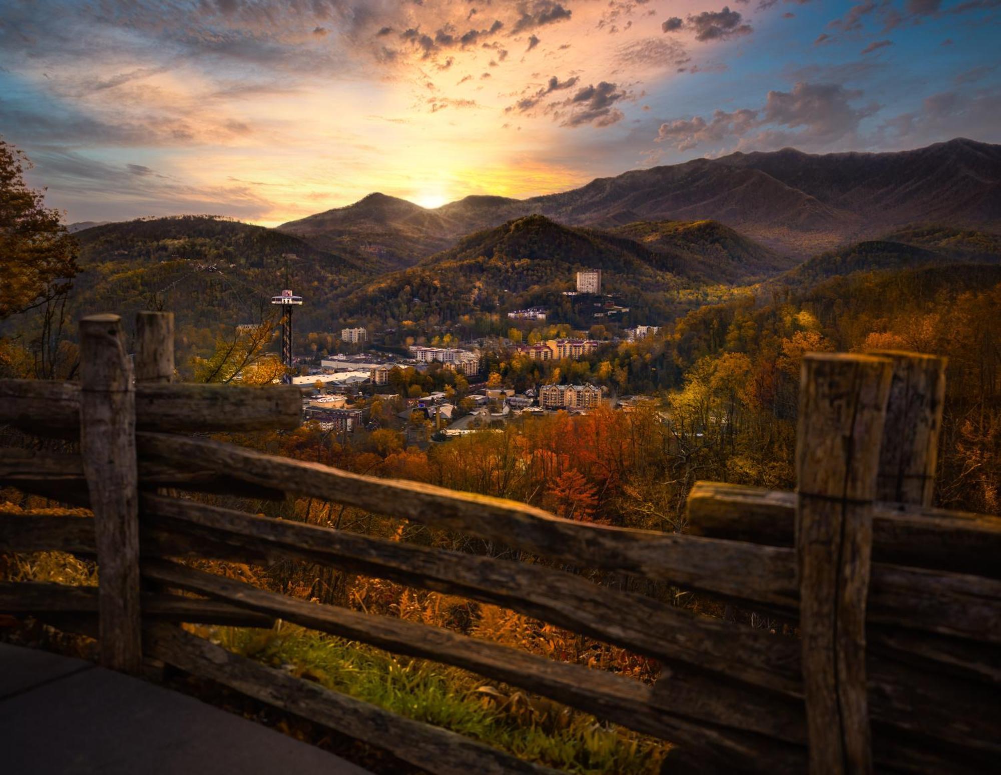 Hidden Creek, Pool Table, Hot Tub, 1089 Free Tickets Each Paid Day, Dollywood And More Gatlinburg Zewnętrze zdjęcie